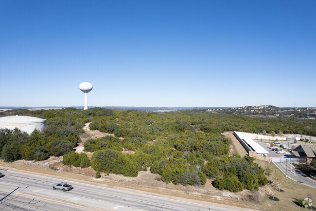 Building Photo - Jovie Lakeway