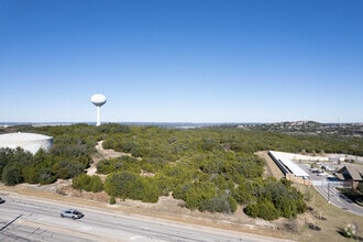 Building Photo - Jovie Lakeway