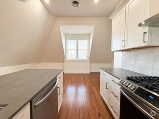 Building Photo - 446 Linwood Ave