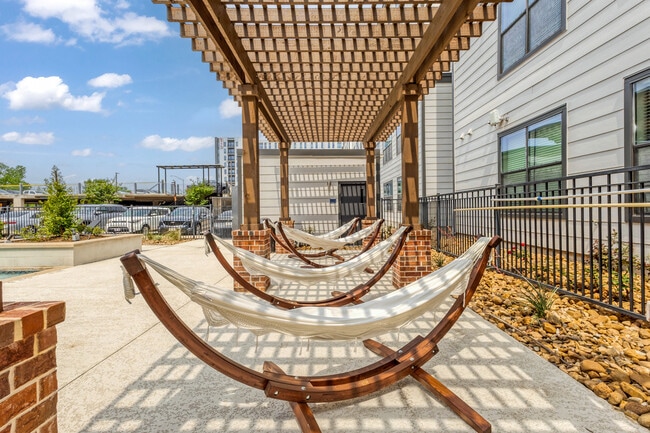 Hammocks - Domain Northgate
