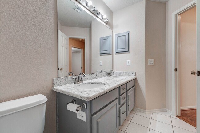 Building Photo - 20702 Teasel Ct