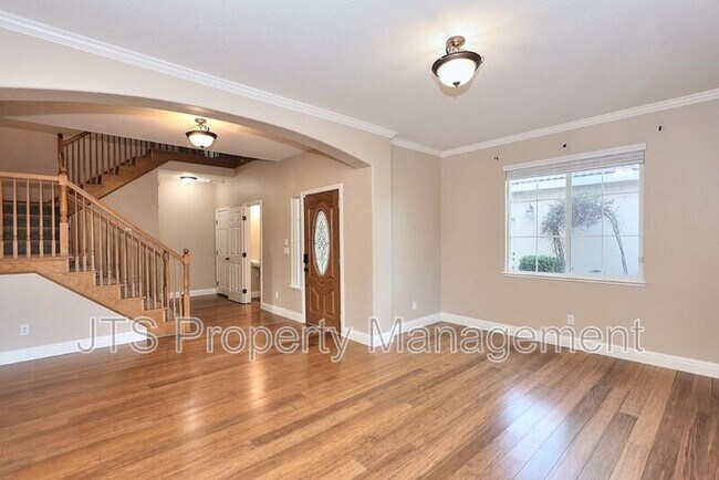 Building Photo - 2040 San Esteban Cir