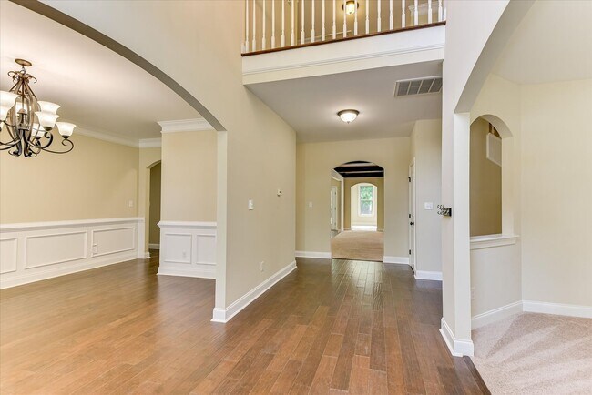 Foto del edificio - 4215 Windslow Dr