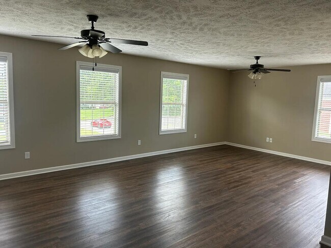 Foto del edificio - 201 Cherry Way