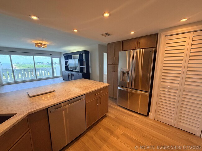 Foto del edificio - 2100 S Ocean Dr