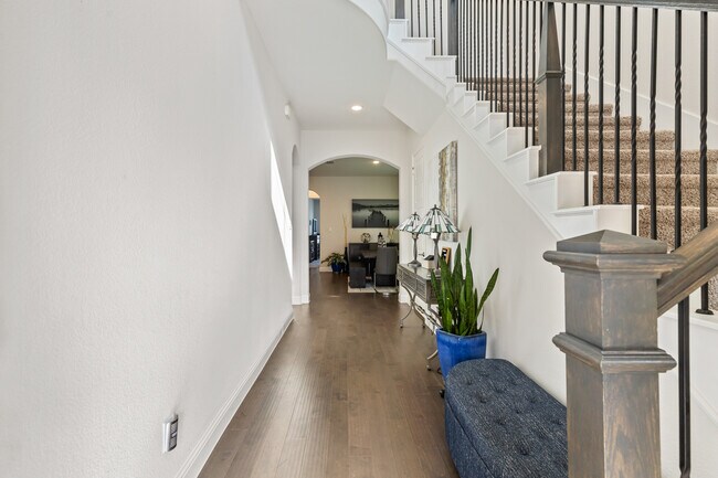 Building Photo - 18134 Lakefront Ct