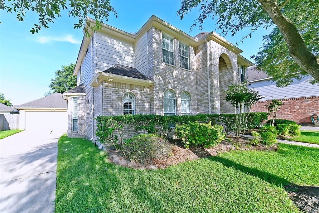 Foto principal - 407 Groveton Ridge Ln