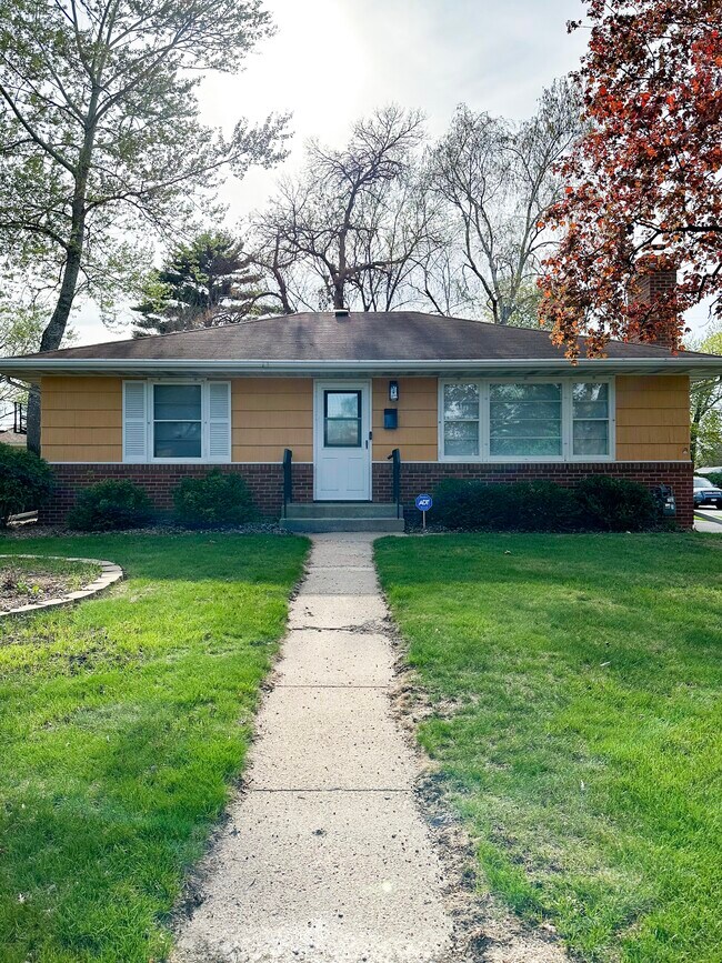 Foto del edificio - 7000 Park Ave