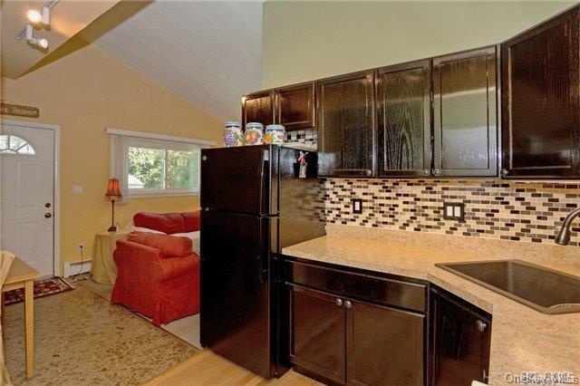 Foto del edificio - 843 Outlook Ave