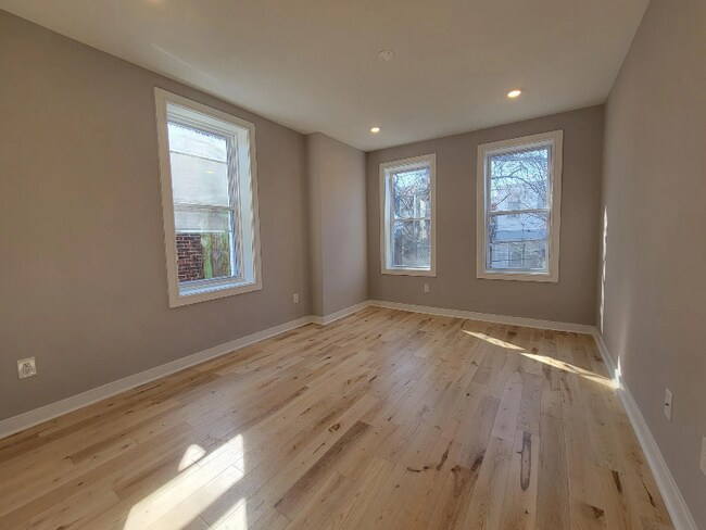 Building Photo - 4426 N 19th St