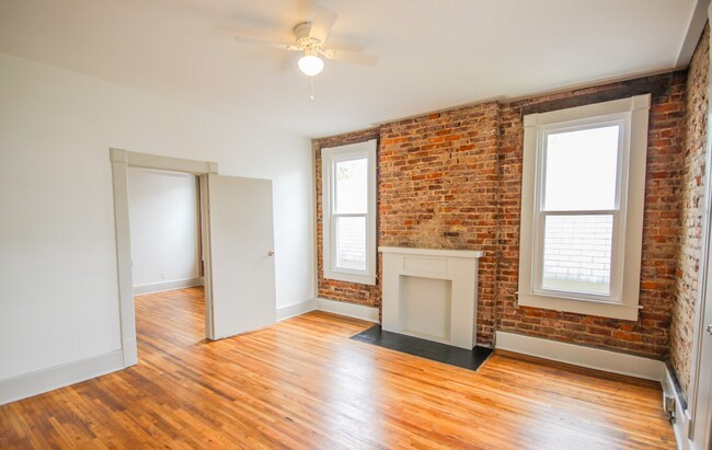 Foto del edificio - Now Available! 2 Bedroom 1 Bathroom in Hig...