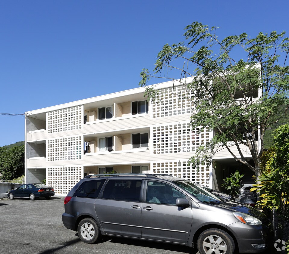 Building Photo - 2948 E Manoa Rd