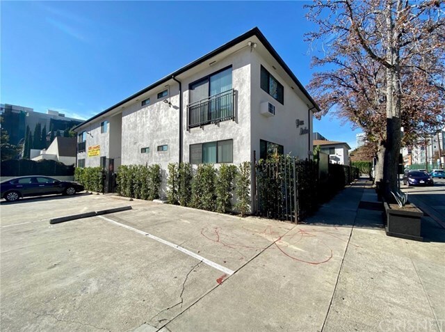 Building Photo - 6666 Yucca St