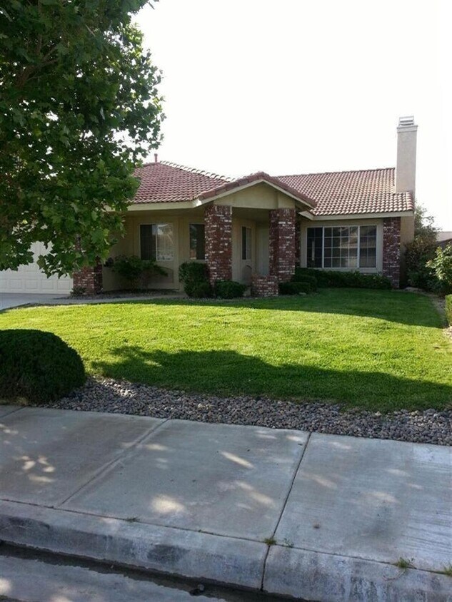Primary Photo - 12609 Sunbird Ln