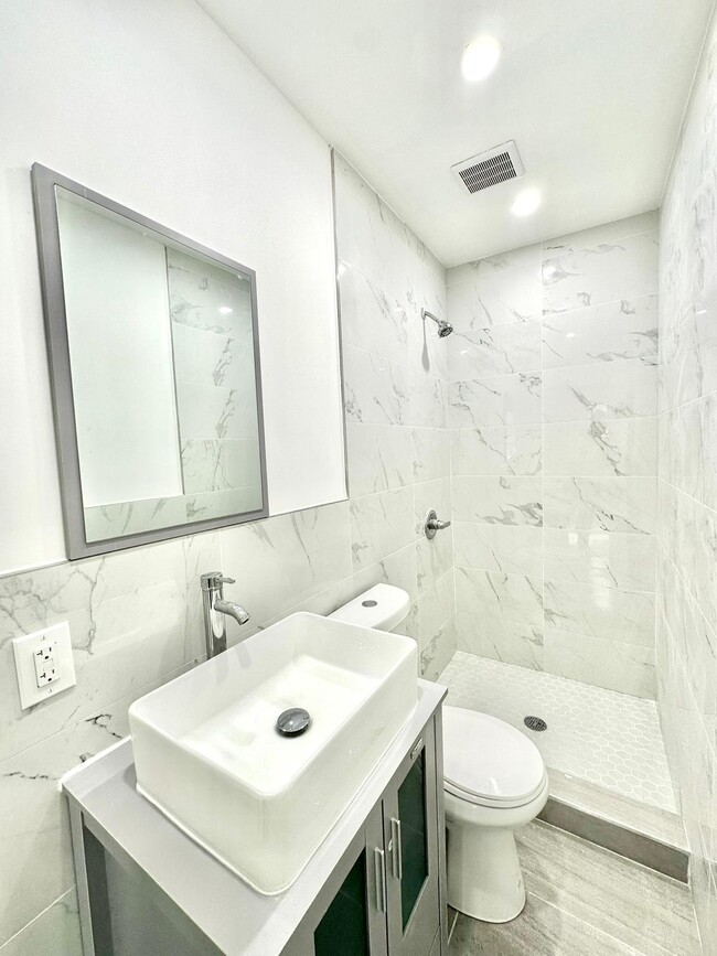 2nd bathroom - 35 N 6th St