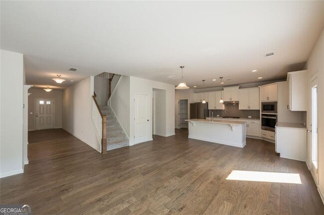 Building Photo - 921 Hickory Leaf Ct SE