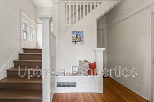 Foto del edificio - 3741 SE Market St