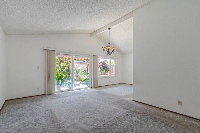 Foto del edificio - 4619 Black River Ct