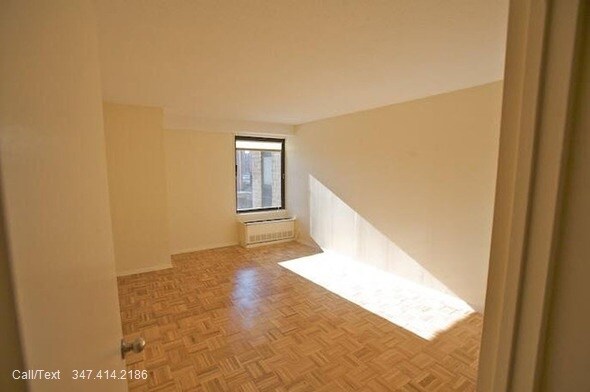 Building Photo - 20 Waterside Plz