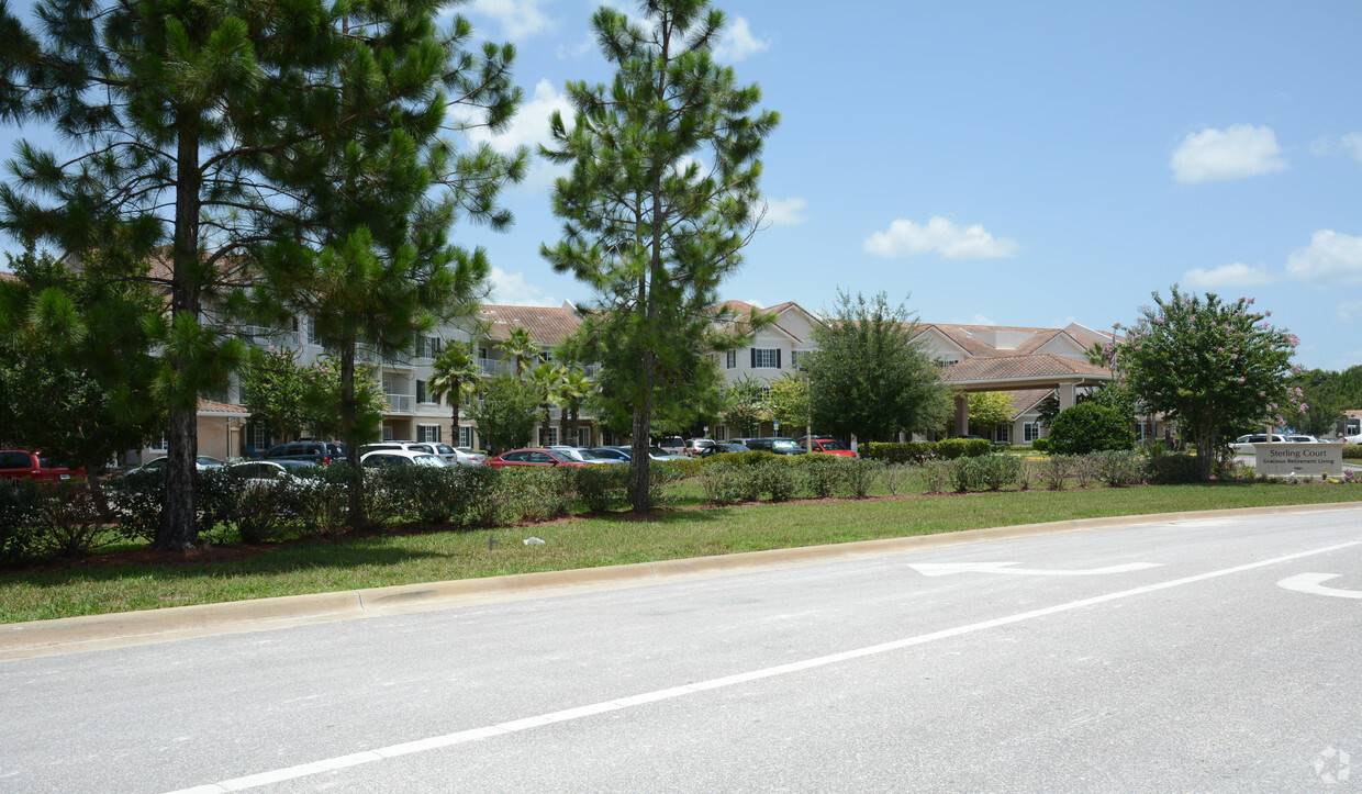 Foto principal - Sterling Court Independent Senior Living