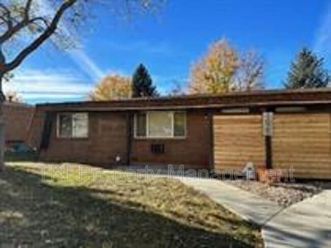 Building Photo - 1625 Palm Dr