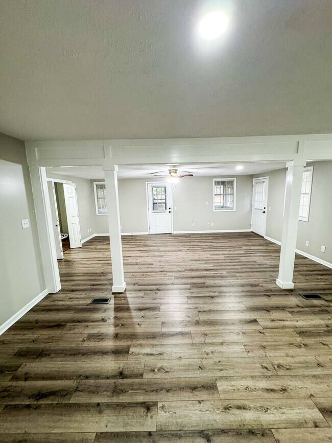 Foto del edificio - 926 Carson Ln SW