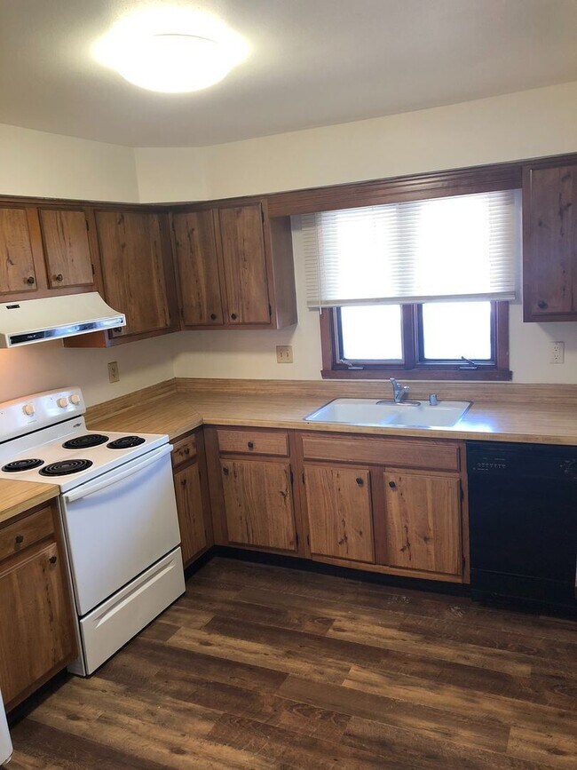 Building Photo - 4651 Govenors
