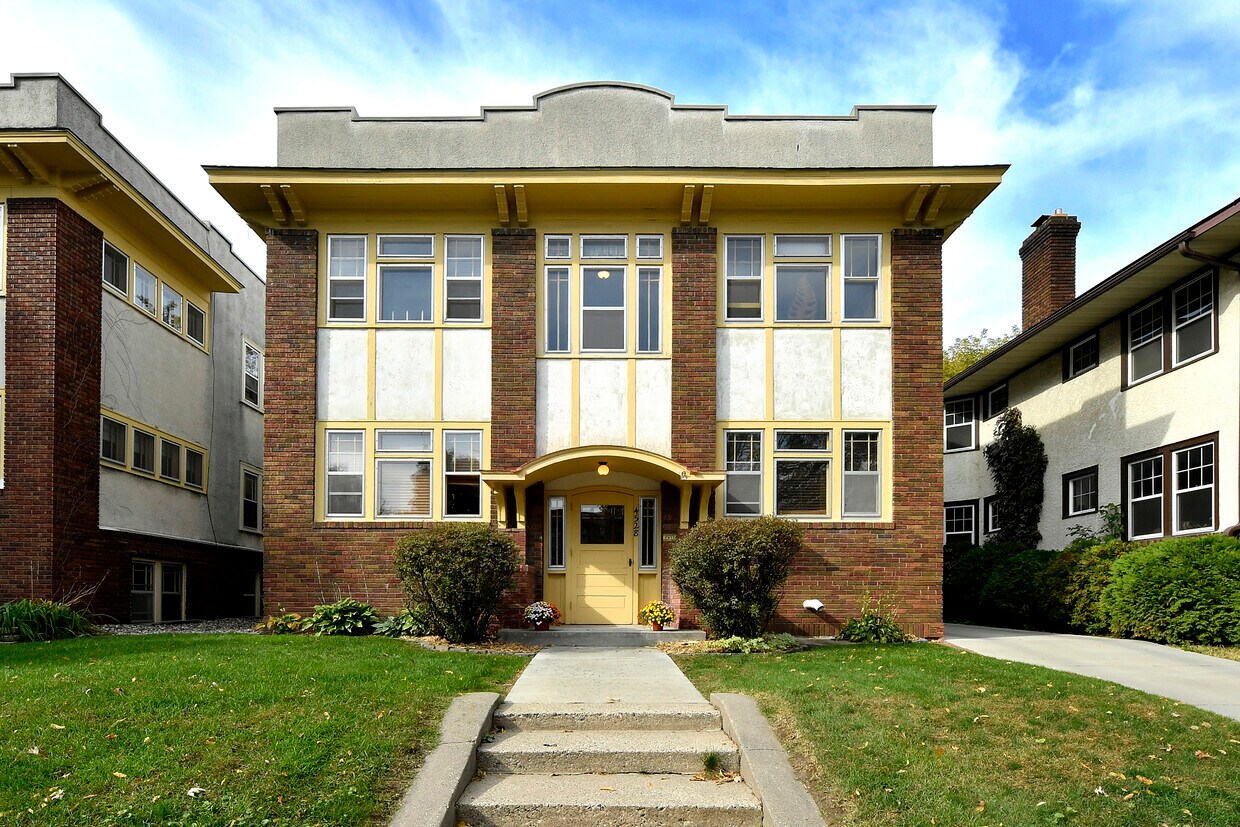 Foto principal - 4528 Bryant Ave S