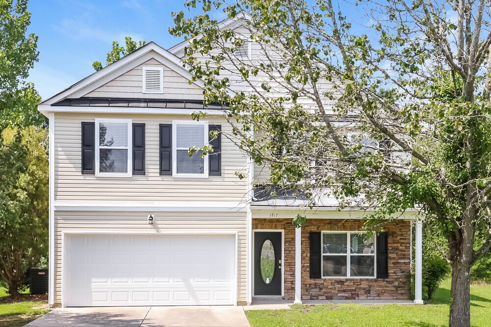 Foto principal - 1317 Bray Dr