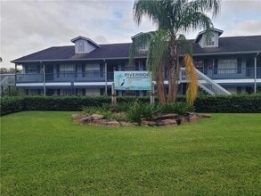 Building Photo - 313 Dirksen Dr