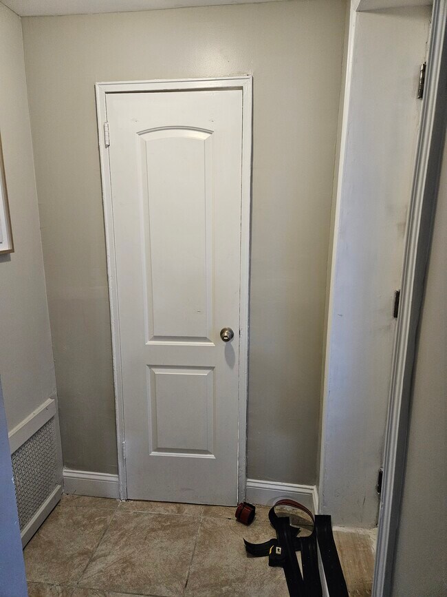 Building Photo - 1648 E 55th St