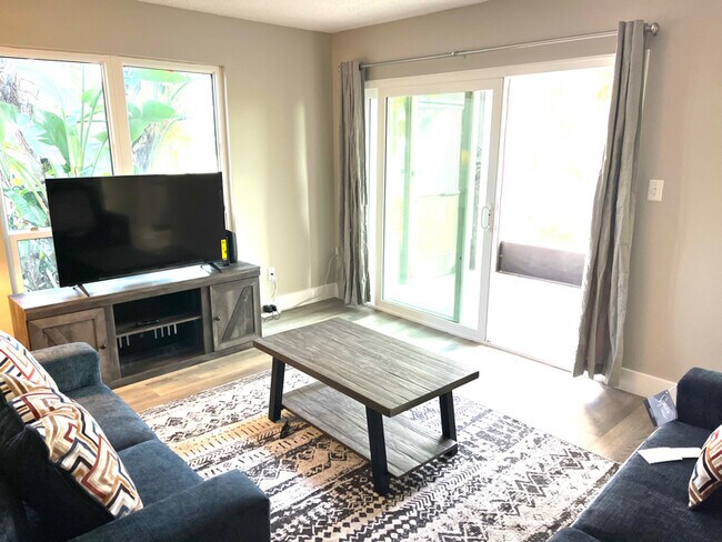 Foto del edificio - 649 Windrush Bay Dr