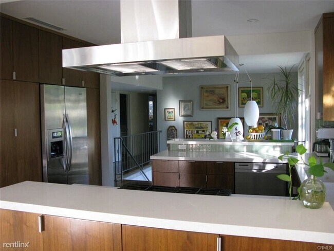 Building Photo - 422 S Orange Grove Blvd