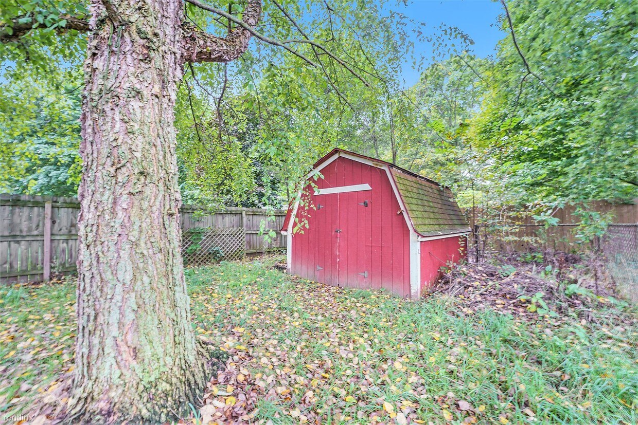 Building Photo - 1 br, 1 bath House - 304 Olds Ave # B