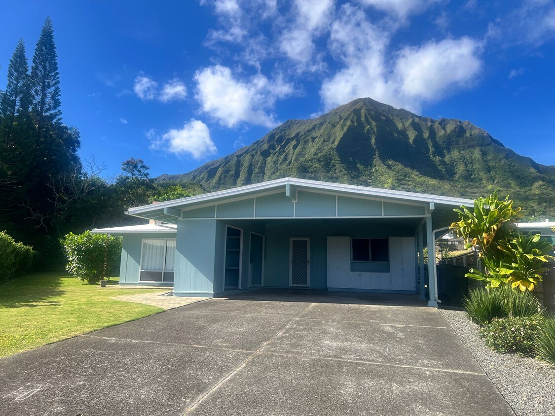 Foto principal - Maunawili 3 bedroom 2 bath with 2 car carp...