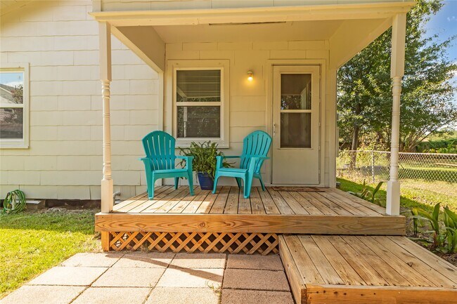 Foto del edificio - 807 Fisher St