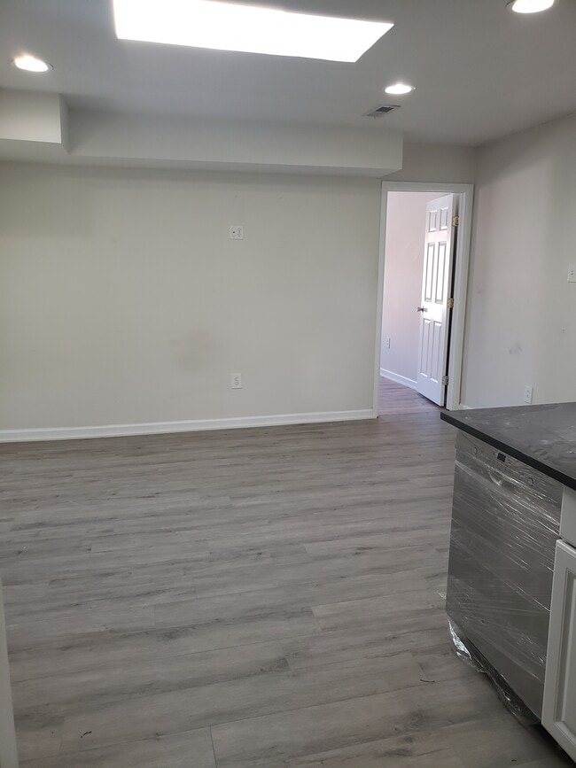 Building Photo - 1322 N 17th St