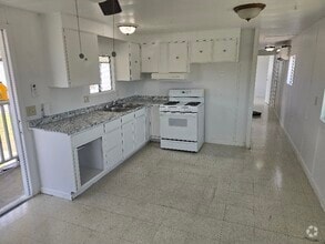 Building Photo - 2065 Atwater Blvd