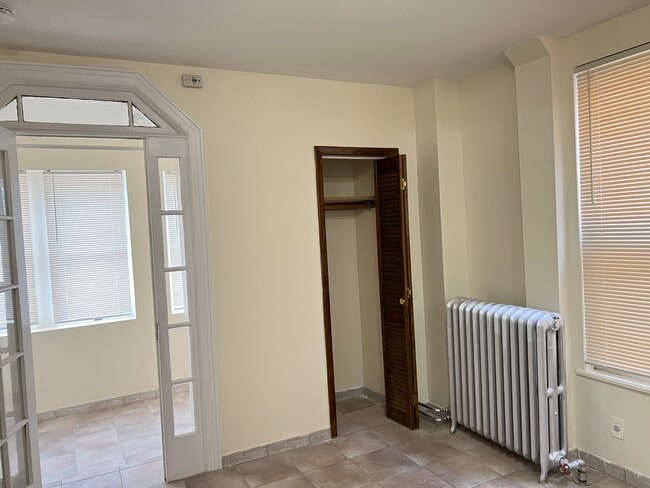 Foto del edificio - 28-44 38th St