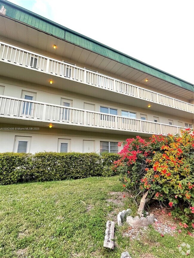 Building Photo - 1420 Atlantic Shores Blvd