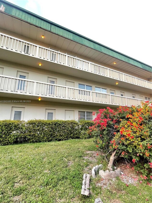 Foto principal - 1420 Atlantic Shores Blvd