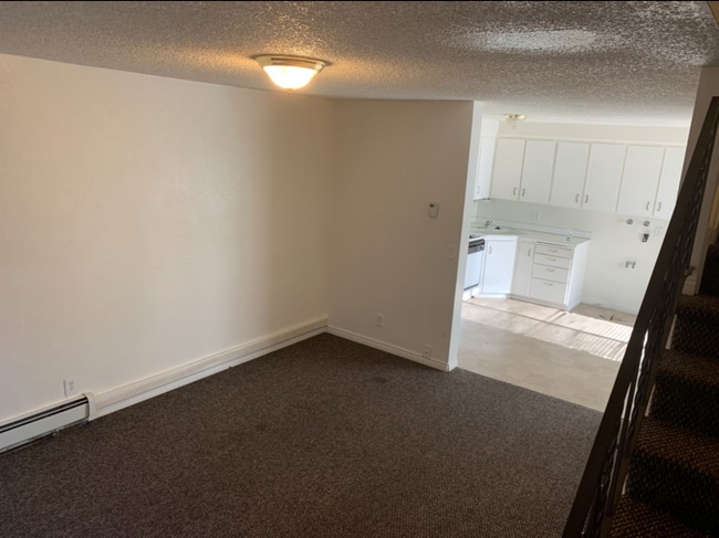 Building Photo - 805 E 275 N