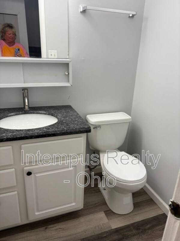 Foto del edificio - 5936 Callaway Cir