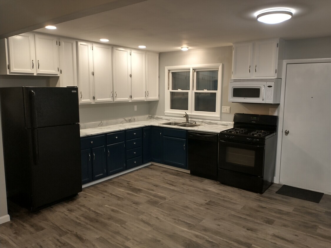 Foto principal - 402 Illinois Ave