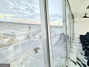 Building Photo - 1500 Tara Pl