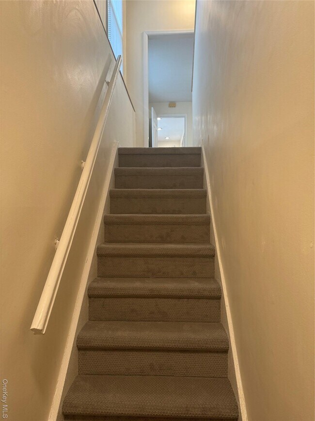 Building Photo - 100 Pocantico St