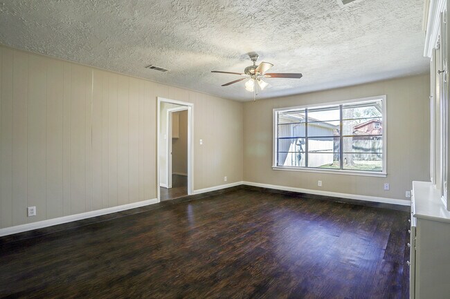 Building Photo - 14403 Roundstone Ln