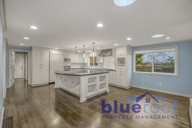 Foto del edificio - 8045 SW West Slope Dr