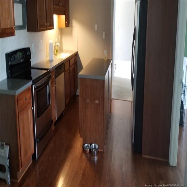 Foto del edificio - 4017 Whisper Wood Dr