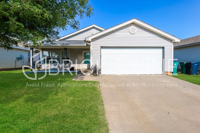 Foto principal - 920 Periwinkle Dr